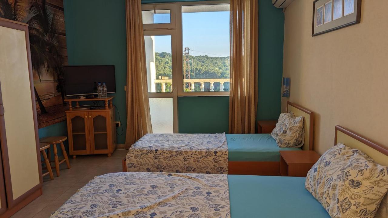 Guest House Chalakov Szinemorec Kültér fotó