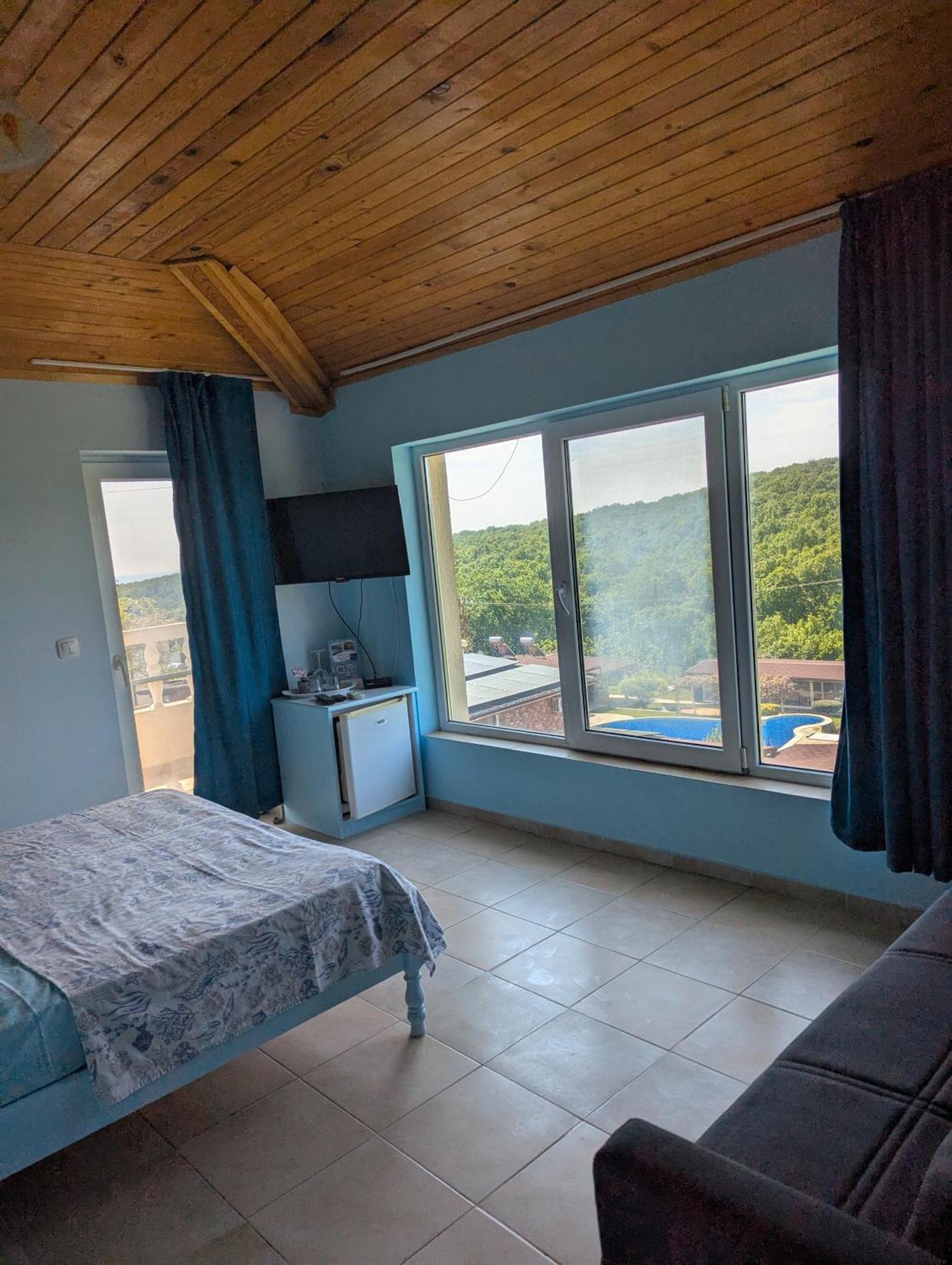 Guest House Chalakov Szinemorec Kültér fotó